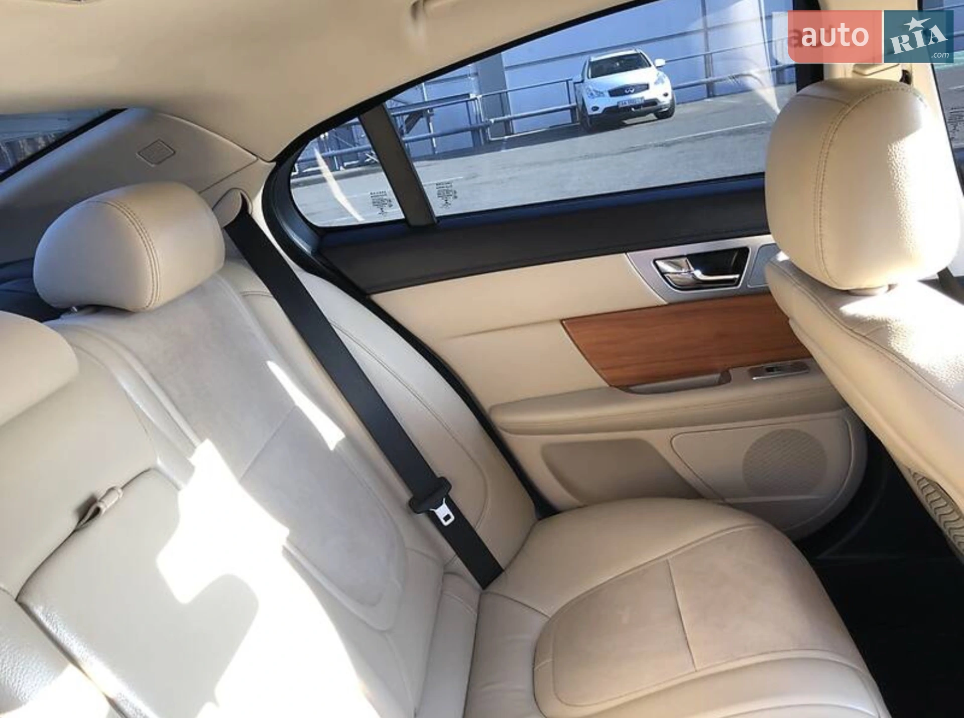 2012 Jaguar XF - мініатюра 23