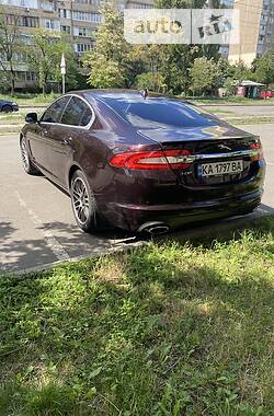 Седан Jaguar XF 2012 в Києві
