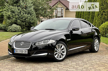 Седан Jaguar XF 2013 в 