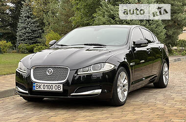 Седан Jaguar XF 2013 в 