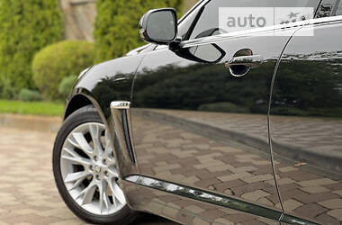 Седан Jaguar XF 2013 в 