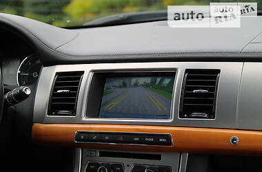 Седан Jaguar XF 2013 в 