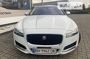 Седан Jaguar XF 2018 в Луцке