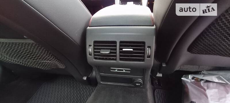 Седан Jaguar XF 2016 в Киеве