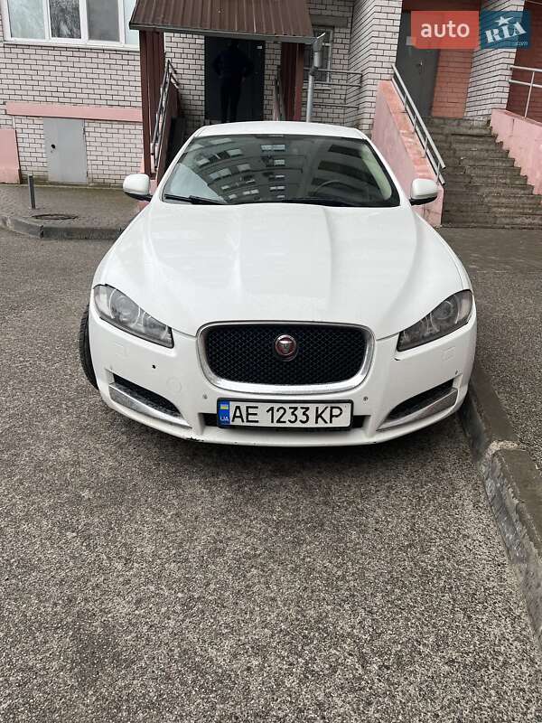 Седан Jaguar XF 2015 в Днепре
