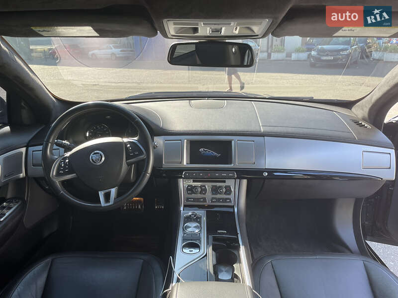 Седан Jaguar XF 2015 в Одессе