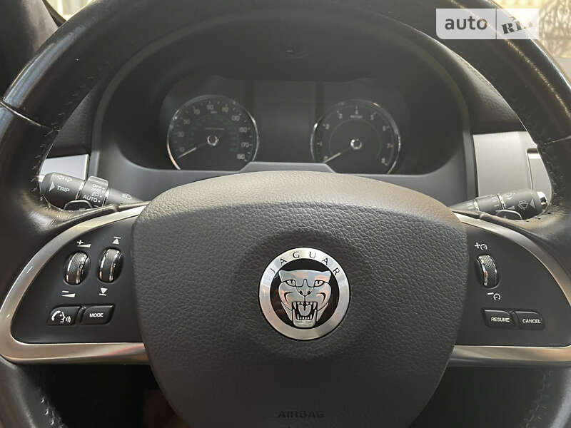 Седан Jaguar XF 2015 в Одессе