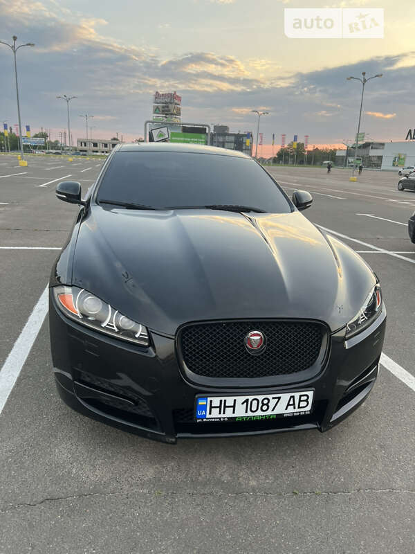 Седан Jaguar XF 2015 в Одессе