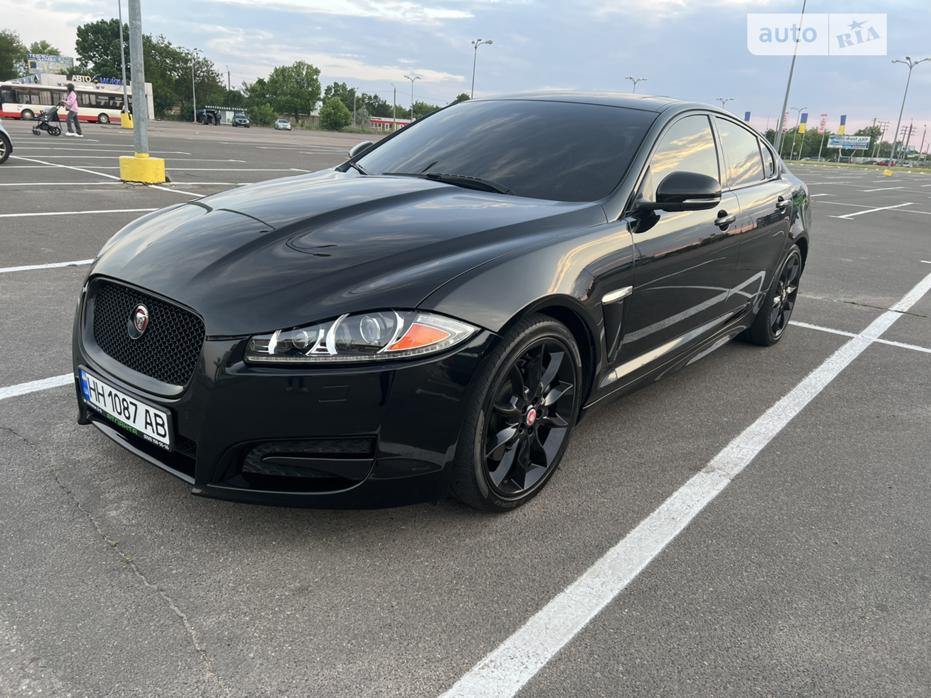 2015 Jaguar XF - мініатюра 12