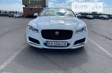 Седан Jaguar XF 2016 в Киеве