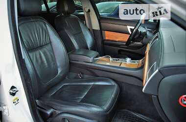 Седан Jaguar XF 2008 в 