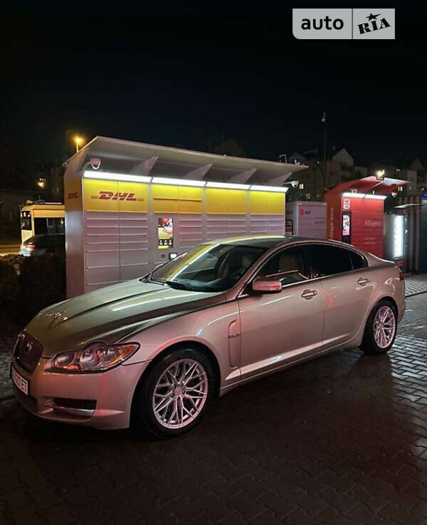 Седан Jaguar XF 2008 в Виннице
