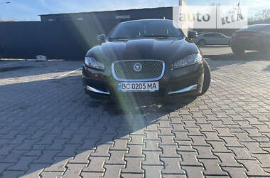 Седан Jaguar XF 2013 в Львове