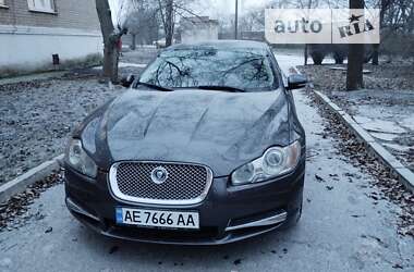 Седан Jaguar XF 2010 в Кривому Розі