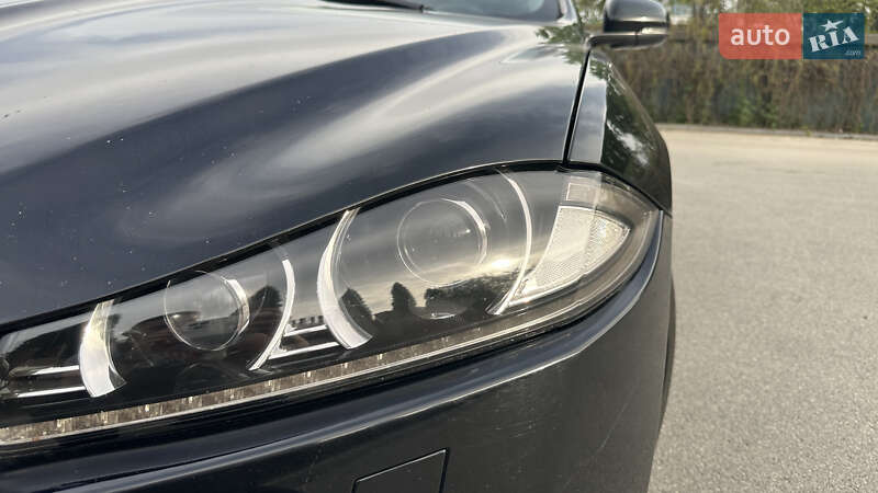 Седан Jaguar XF 2013 в Дніпрі