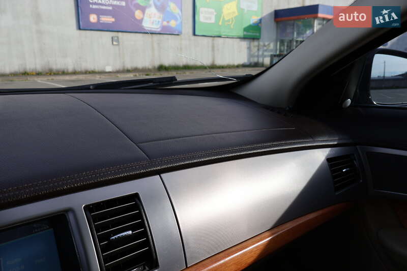 Седан Jaguar XF 2010 в Киеве
