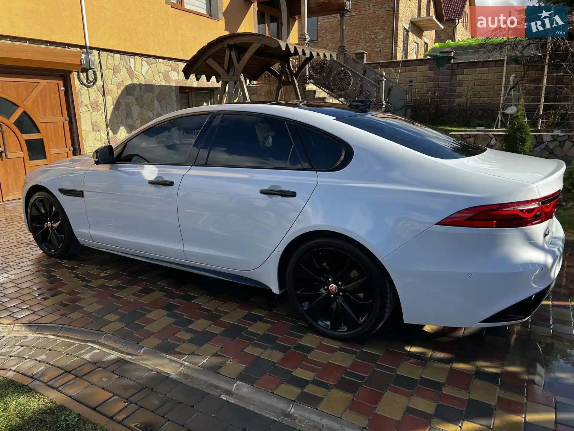 2021 Jaguar XF - мініатюра 3