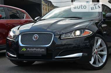 Седан Jaguar XF 2015 в Киеве