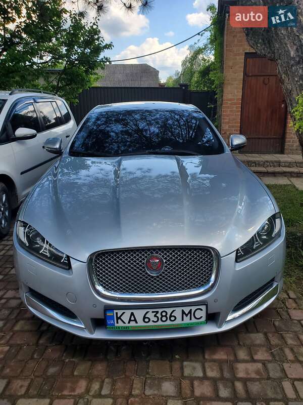 Седан Jaguar XF 2014 в Киеве
