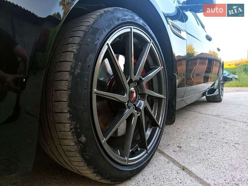 Седан Jaguar XF 2015 в Тячеві