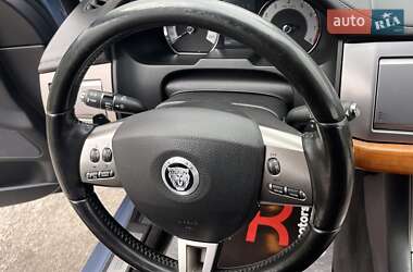 Седан Jaguar XF 2008 в 