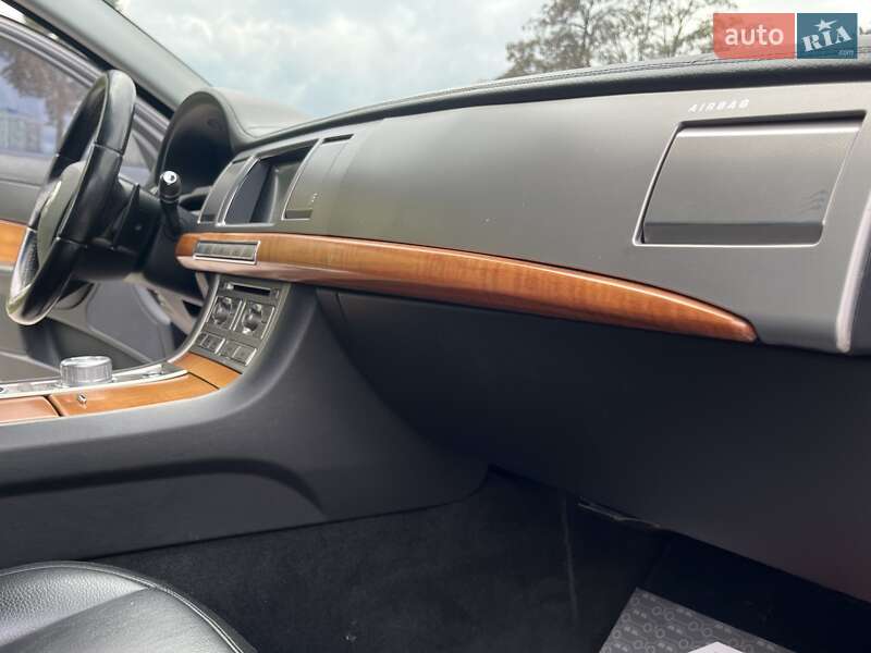 Седан Jaguar XF 2008 в Києві