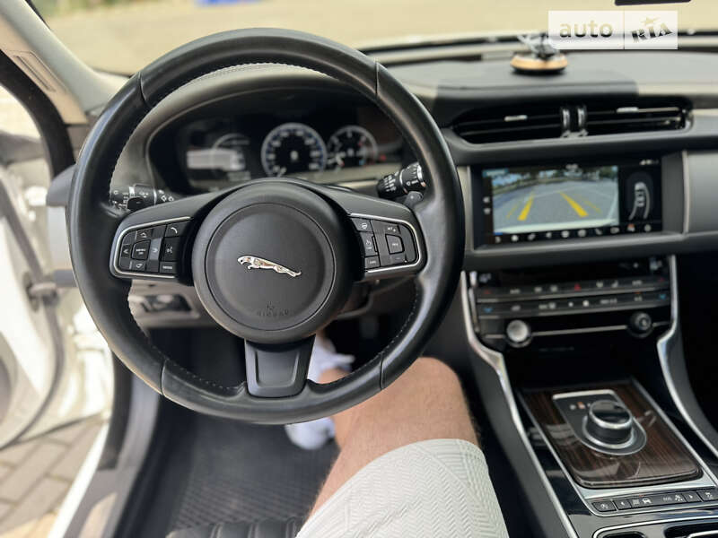 Седан Jaguar XF 2016 в Коломые фото 32 Седан Jaguar XF 2016 в Коломые