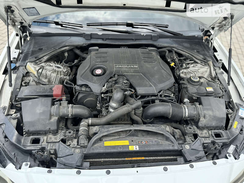 Седан Jaguar XF 2016 в Коломые фото 45 Седан Jaguar XF 2016 в Коломые
