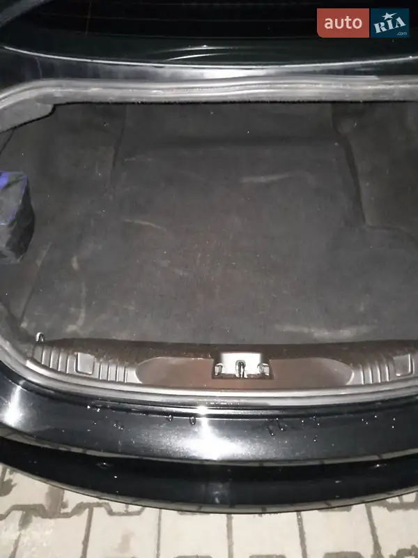 Седан Jaguar XF 2009 в 