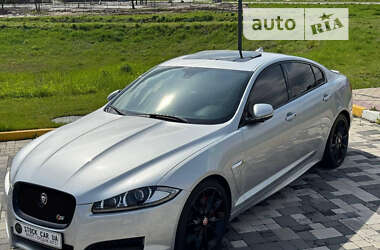 Седан Jaguar XF 2015 в Києві