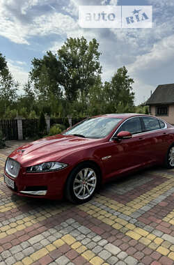 Седан Jaguar XF 2013 в Черновцах