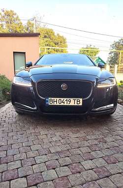 Седан Jaguar XF 2016 в Одесі