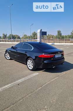 Седан Jaguar XF 2016 в Києві