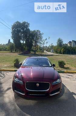 Седан Jaguar XF 2016 в Києві