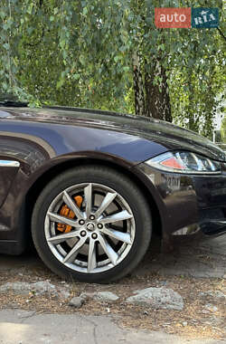 Седан Jaguar XF 2013 в Києві