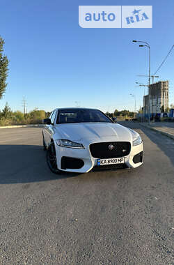 Седан Jaguar XF 2016 в Киеве