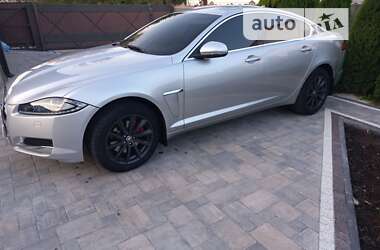 Седан Jaguar XF 2013 в Калуші