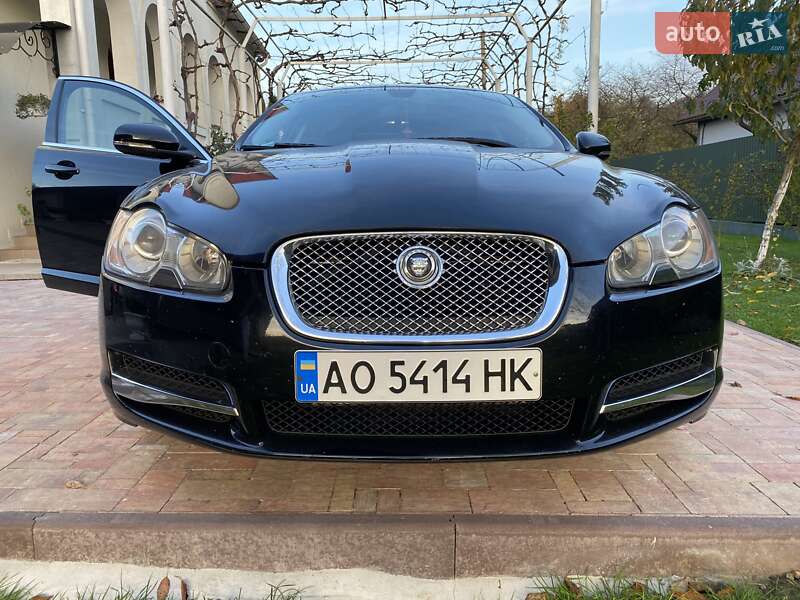 Седан Jaguar XF 2010 в Мукачевому