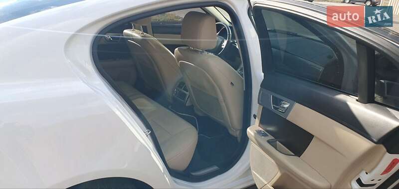 Седан Jaguar XF 2013 в Запорожье