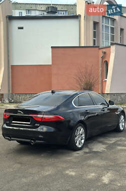 Седан Jaguar XF 2016 в Полтаве