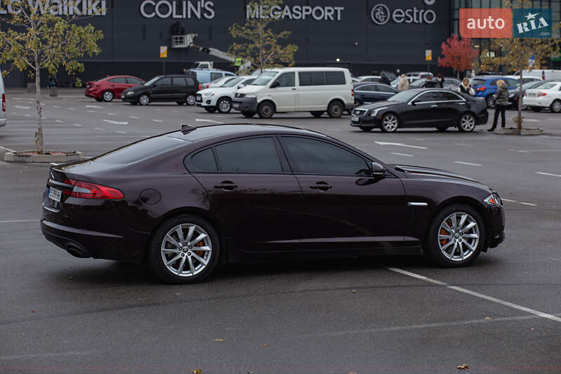 Седан Jaguar XF 2013 в Дніпрі