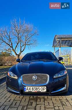 Седан Jaguar XF 2013 в Дніпрі