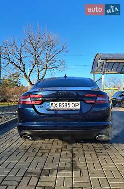 Седан Jaguar XF 2013 в Дніпрі