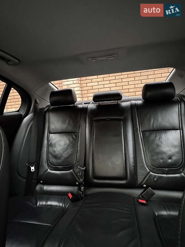 Седан Jaguar XF 2013 в Одесі