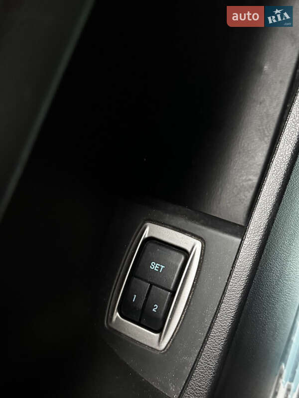 Седан Jaguar XF 2013 в Одесі