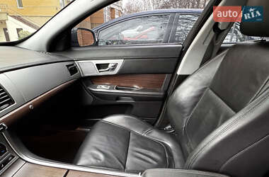 Седан Jaguar XF 2013 в 