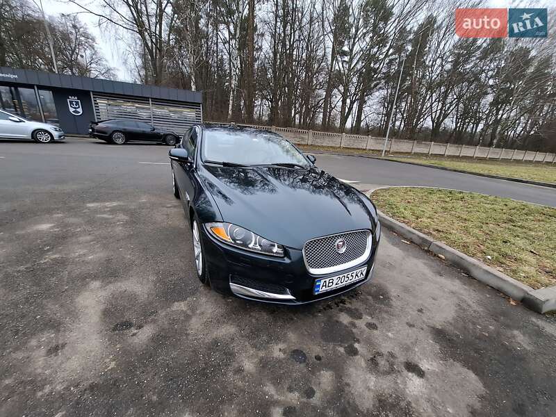 Седан Jaguar XF 2014 в Виннице