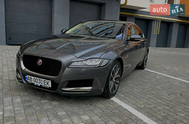 Седан Jaguar XF 2016 в Вінниці