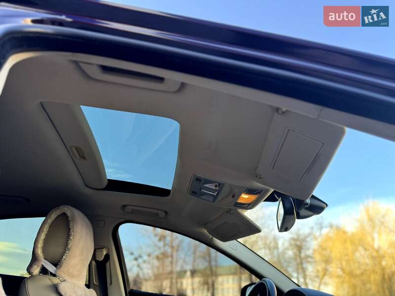 Седан Jaguar XF 2012 в Калуше