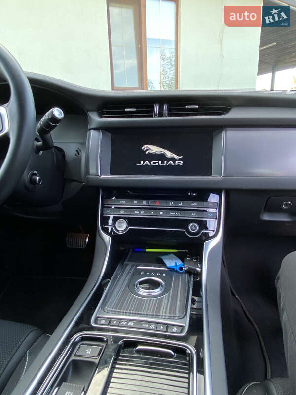 Универсал Jaguar XF 2019 в Киеве